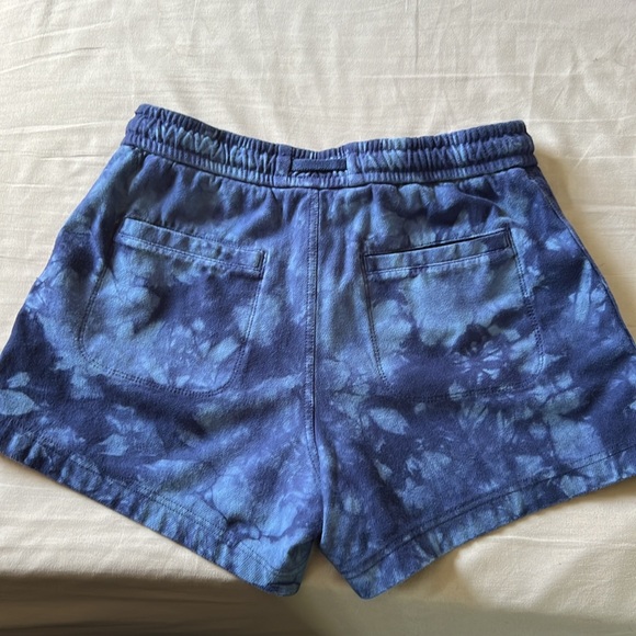 Athleta small tie dye shorts - Picture 4 of 7